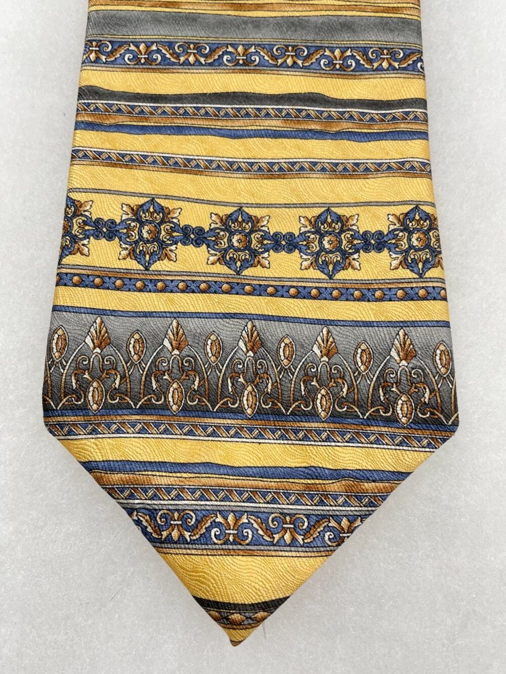Roundtree & Yorke Silk Tie Gold Grey Blue Ornate Architectural Geometric